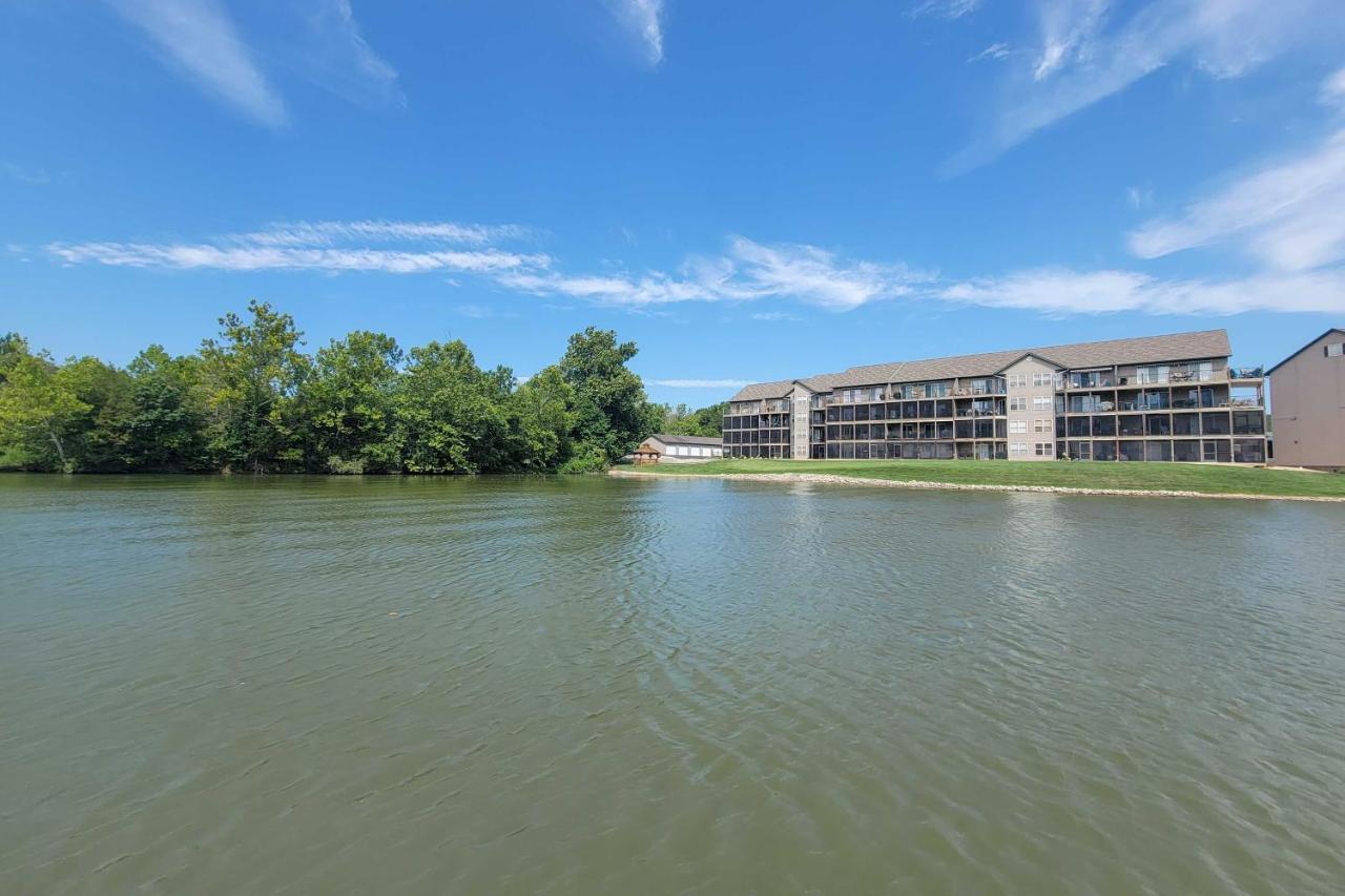 Step-Free Camdenton Condo With Boat Ramp, Dock, Slip Exterior foto