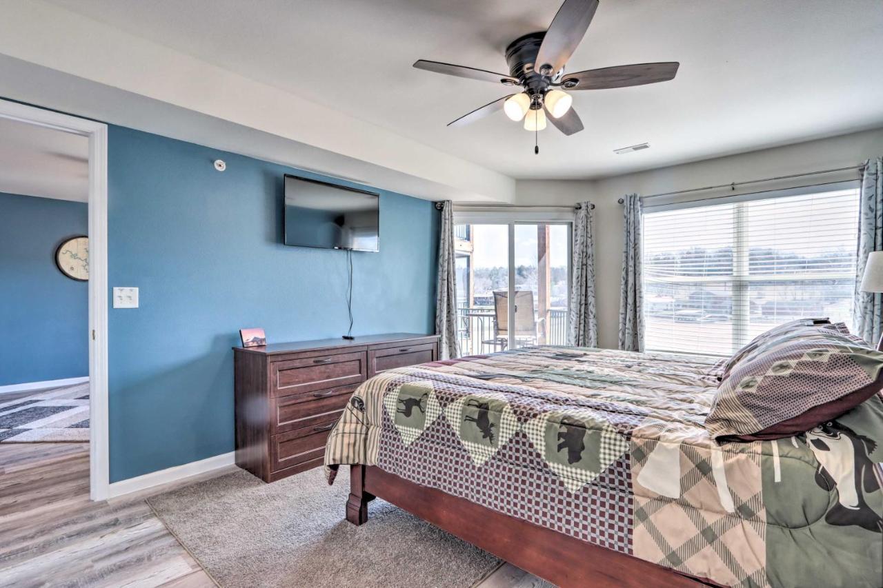Step-Free Camdenton Condo With Boat Ramp, Dock, Slip Exterior foto